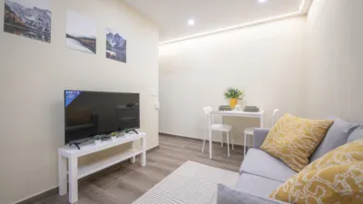 Flat on Carrer del Montsant, 28 photo 4