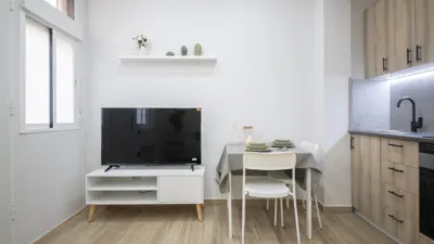 Studio at Carrer de Llavià i Serra, 18 photo 6