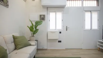 Studio at Carrer de Llavià i Serra, 18 photo 7