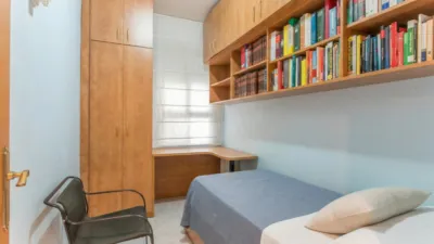 Flat on Carrer de Cebrià Cabané photo 9