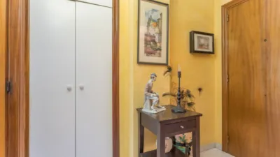 Flat on Carrer de Cebrià Cabané photo 13