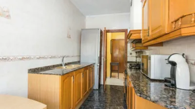 Flat on Carrer de Cebrià Cabané photo 6