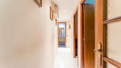 Flat on Carrer de Cebrià Cabané photo 5