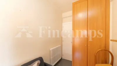 Apartment on Carrer de Balmes photo 17