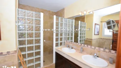 Semi-detached house on Calle Tahona photo 17