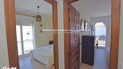 Semi-detached house on Calle Tahona photo 21