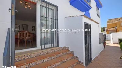 Semi-detached house on Calle Tahona photo 9