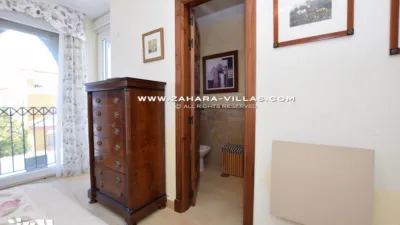 Semi-detached house on Calle Tahona photo 14