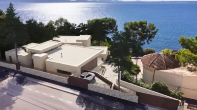Single-family home on Camí de l'Alcanada photo 2