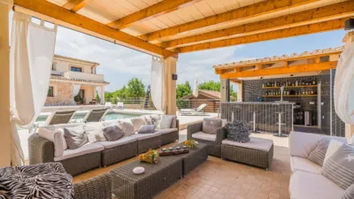 Villa in Mal Pas photo 15