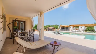 Villa in Mal Pas photo 4