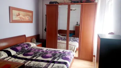 Piso en venta en Calle de Beatos Mena y Navarrete, Universidad-Los Lirios (Logroño) de 140.000 €