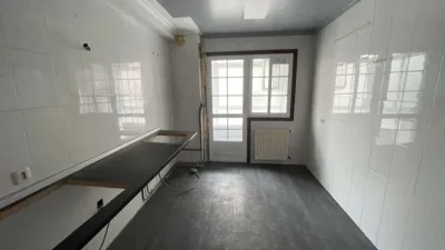 Piso en venta en Calle de Asturias, 10, cerca de Travesía de Vigo, Fátima-Travesía de Vigo-San Xoán (Distrito Casco Urbano. Vigo) de 234.000 €
