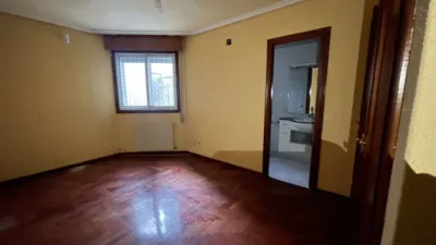 Piso en venta en Calle de Asturias, 10, cerca de Travesía de Vigo, Fátima-Travesía de Vigo-San Xoán (Distrito Casco Urbano. Vigo) de 234.000 €