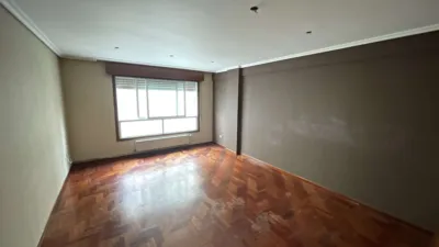 Piso en venta en Calle de Asturias, 10, cerca de Travesía de Vigo, Fátima-Travesía de Vigo-San Xoán (Distrito Casco Urbano. Vigo) de 234.000 €