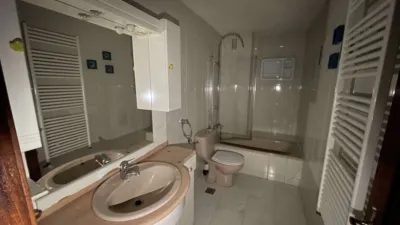 Piso en venta en Calle de Asturias, 10, cerca de Travesía de Vigo, Fátima-Travesía de Vigo-San Xoán (Distrito Casco Urbano. Vigo) de 234.000 €