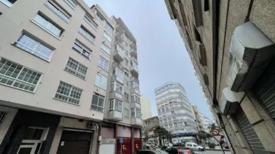 Piso en venta en Calle de Asturias, 10, cerca de Travesía de Vigo, Fátima-Travesía de Vigo-San Xoán (Distrito Casco Urbano. Vigo) de 234.000 €