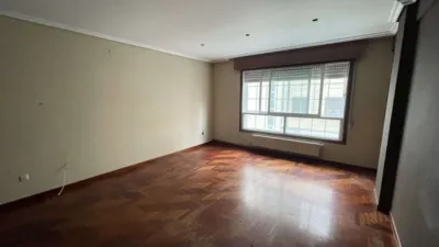 Piso en venta en Calle de Asturias, 10, cerca de Travesía de Vigo, Fátima-Travesía de Vigo-San Xoán (Distrito Casco Urbano. Vigo) de 234.000 €