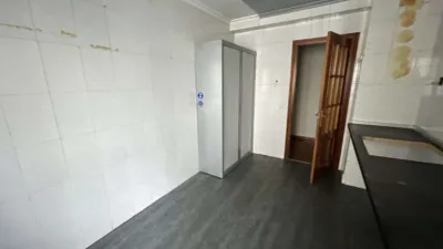 Piso en venta en Calle de Asturias, 10, cerca de Travesía de Vigo, Fátima-Travesía de Vigo-San Xoán (Distrito Casco Urbano. Vigo) de 234.000 €