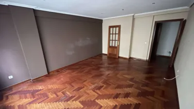 Piso en venta en Calle de Asturias, 10, cerca de Travesía de Vigo, Fátima-Travesía de Vigo-San Xoán (Distrito Casco Urbano. Vigo) de 234.000 €