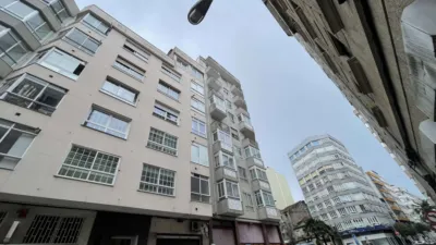 Piso en venta en Calle de Asturias, 10, cerca de Travesía de Vigo, Fátima-Travesía de Vigo-San Xoán (Distrito Casco Urbano. Vigo) de 234.000 €