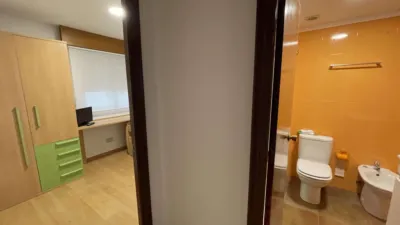 Piso en venta en Calle del Conde de Torrecedeira, cerca de Camino Camilo Tuche, Berbés-Peritos (Distrito Casco Urbano. Vigo) de 275.000 €
