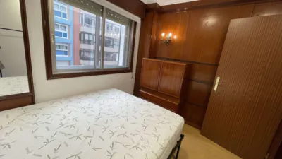 Piso en venta en Calle del Conde de Torrecedeira, cerca de Camino Camilo Tuche, Berbés-Peritos (Distrito Casco Urbano. Vigo) de 275.000 €