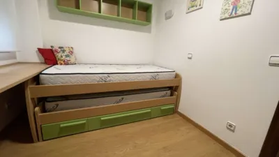 Piso en venta en Calle del Conde de Torrecedeira, cerca de Camino Camilo Tuche, Berbés-Peritos (Distrito Casco Urbano. Vigo) de 275.000 €