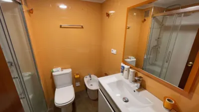 Piso en venta en Calle del Conde de Torrecedeira, cerca de Camino Camilo Tuche, Berbés-Peritos (Distrito Casco Urbano. Vigo) de 275.000 €