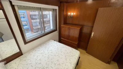 Piso en venta en Calle del Conde de Torrecedeira, cerca de Camino Camilo Tuche, Berbés-Peritos (Distrito Casco Urbano. Vigo) de 275.000 €