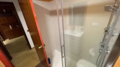 Piso en venta en Calle del Conde de Torrecedeira, cerca de Camino Camilo Tuche, Berbés-Peritos (Distrito Casco Urbano. Vigo) de 275.000 €