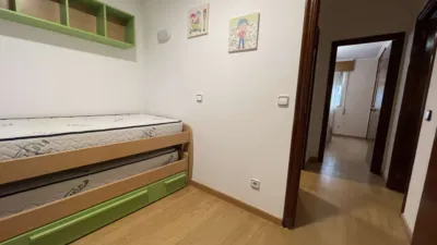 Piso en venta en Calle del Conde de Torrecedeira, cerca de Camino Camilo Tuche, Berbés-Peritos (Distrito Casco Urbano. Vigo) de 275.000 €