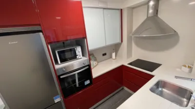 Piso en venta en Calle del Conde de Torrecedeira, cerca de Camino Camilo Tuche, Berbés-Peritos (Distrito Casco Urbano. Vigo) de 275.000 €