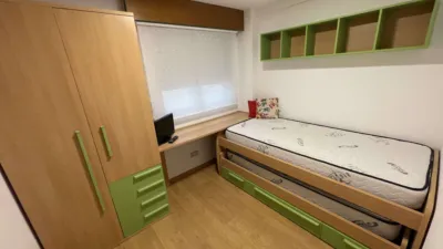Piso en venta en Calle del Conde de Torrecedeira, cerca de Camino Camilo Tuche, Berbés-Peritos (Distrito Casco Urbano. Vigo) de 275.000 €