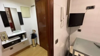 Piso en venta en Calle del Conde de Torrecedeira, cerca de Camino Camilo Tuche, Berbés-Peritos (Distrito Casco Urbano. Vigo) de 275.000 €