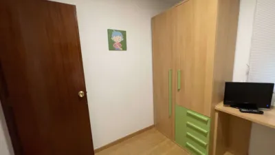 Piso en venta en Calle del Conde de Torrecedeira, cerca de Camino Camilo Tuche, Berbés-Peritos (Distrito Casco Urbano. Vigo) de 275.000 €