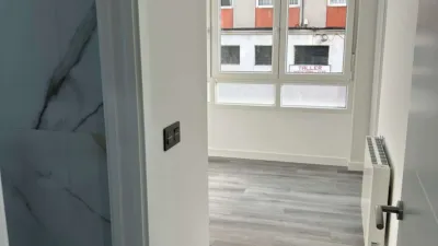 Piso en venta en Avenida de Buenos Aires, Teis (Vigo) de 229.000 €