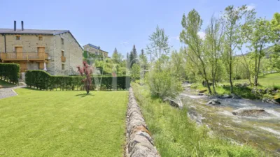 Casa adosada en venta en Calle Rue de La Riberole, Latour-de-Carol de 452.000 €