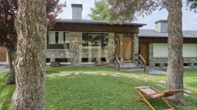 Townhouse on Avenida Josep Maria Boch Aymerich photo 4