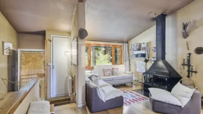 Townhouse on Avenida Josep Maria Boch Aymerich photo 10