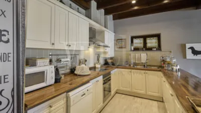 Terraced house on Carrer Església photo 8