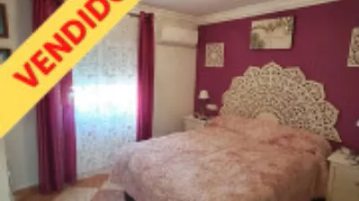 Flat on Calle Olivante de Laura photo 4