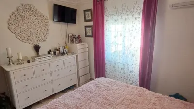 Flat on Calle Olivante de Laura photo 14