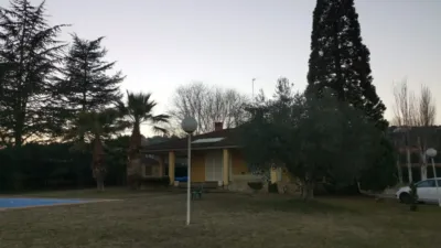 Chalet en alquiler en Albelda de Iregua, Albelda de Iregua de 2.000 €<span>/mes</span>