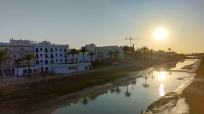 Piso en alquiler en Ancha, La Banda-Campo de Fútbol (Chiclana de la Frontera) de 600 €<span>/mes</span>