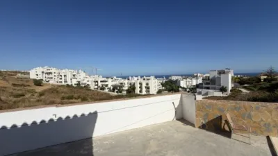 Detached single-family home on Calle del Granado photo 6