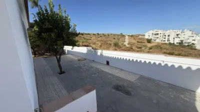 Detached single-family home on Calle del Granado photo 5