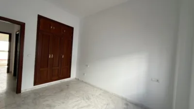 Apartment on Padre Miguel Roman Street photo 12