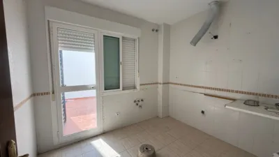 Apartment on Padre Miguel Roman Street photo 6