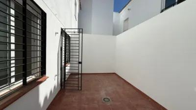 Apartment on Padre Miguel Roman Street photo 15